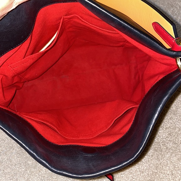 Louis Vuitton Tulleries Hobo - Picture 6 of 6